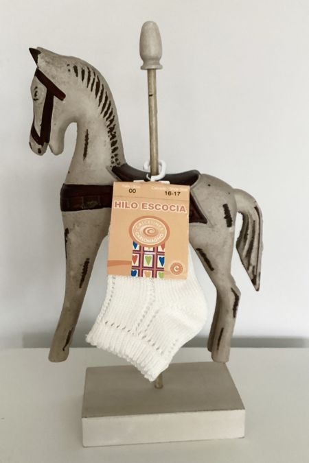 Carlomagno Hilo baby spanish knit socks 93/47 Cream-ivory