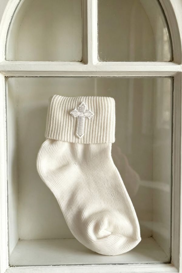 889-ivory-ankle-sock-with-embroidered-cross-for-christenings.jpg