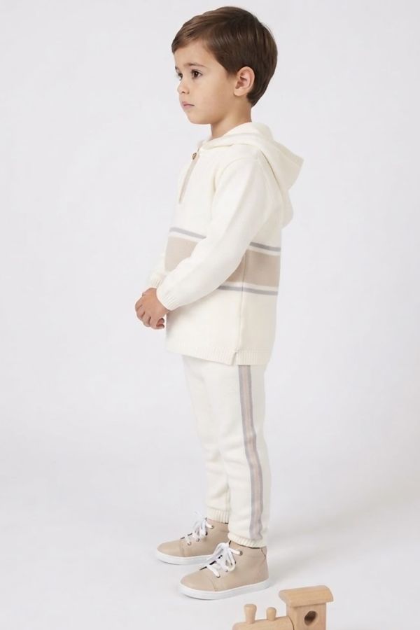 ivory-grey-and-beige-hooded-granlei-outfit.jpg